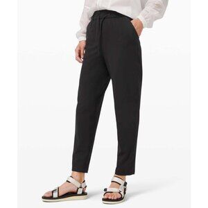 Lululemon Size 4 Black Keep Moving Pant 7/8 High Rise Relaxed Fit Sweat Wicking